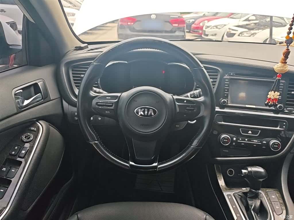 Kia K5, 2015 11