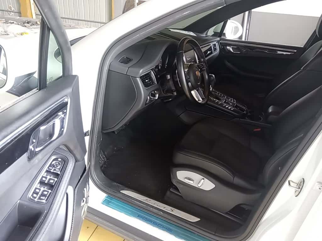 Porsche Macan, 2017 16