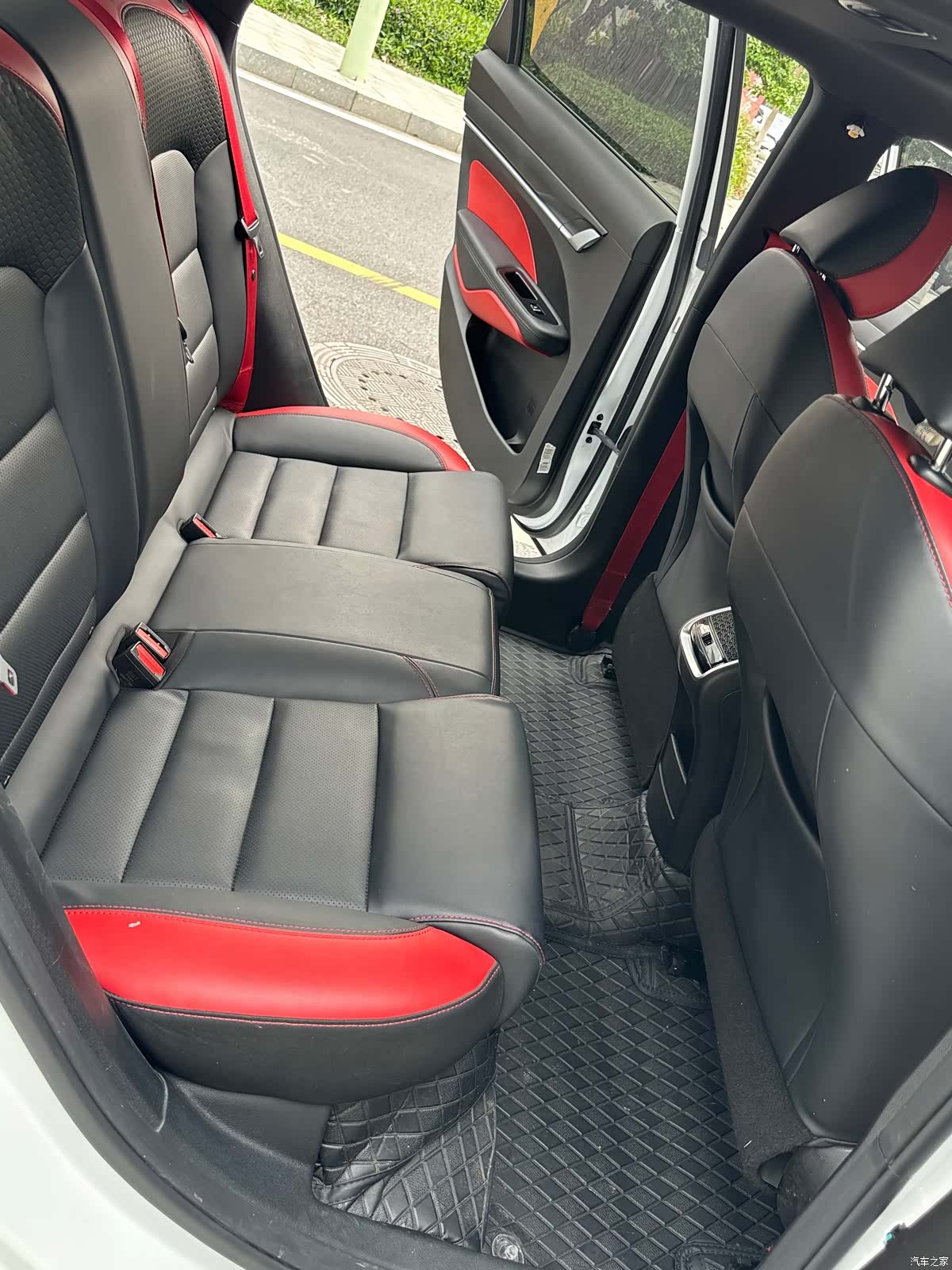 Geely Binray, 2021 10