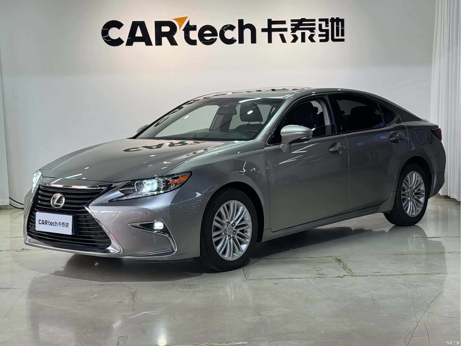 Lexus ES, 2016 1