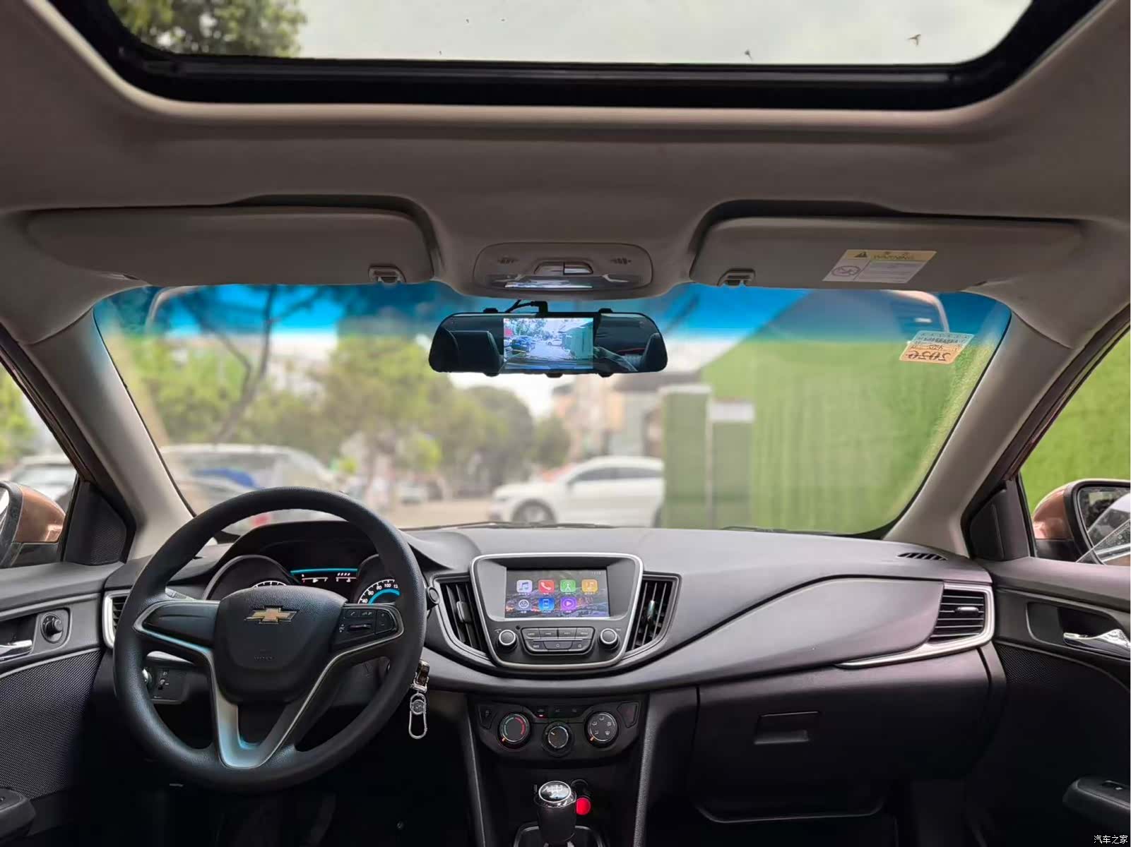 Chevrolet 320, 2018 все фото