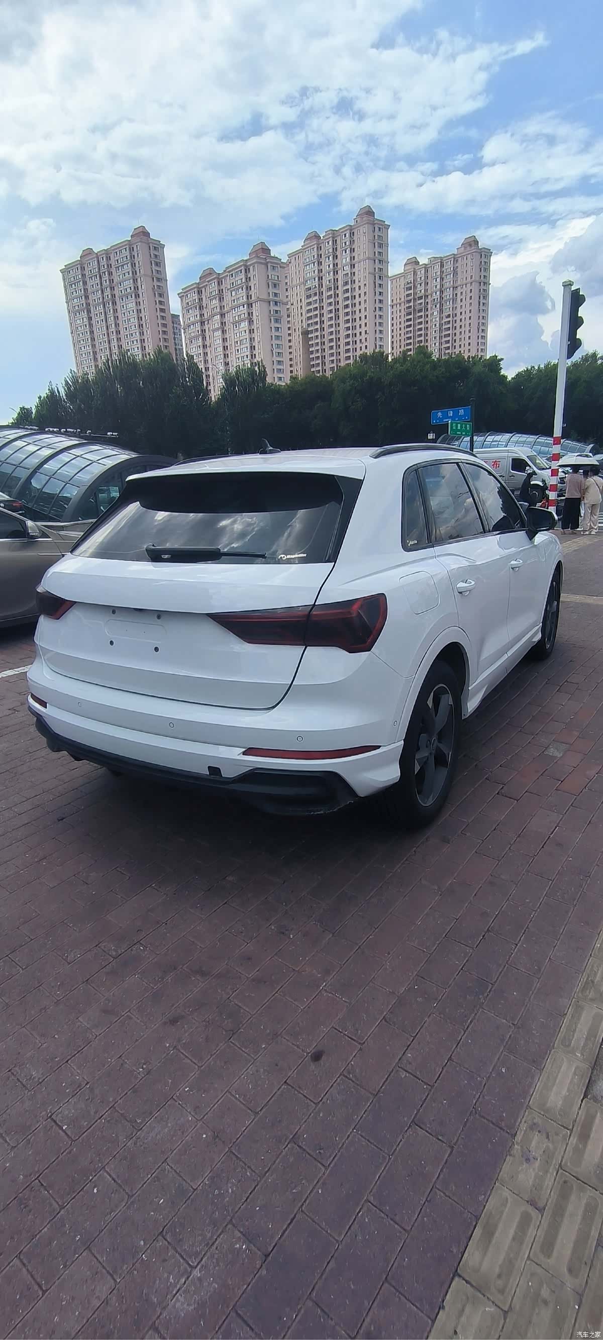 Audi Q3, 2022 10