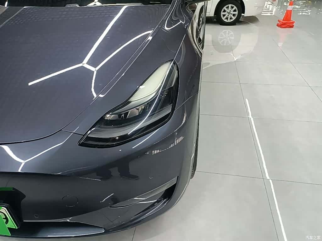 Tesla Model Y, 2021 24