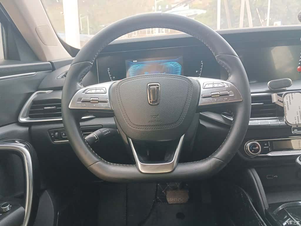 Bestune T77, 2019 7