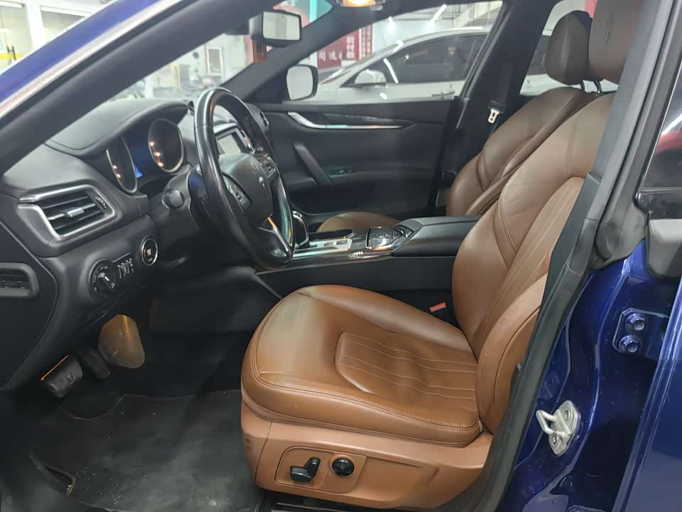 Maserati Ghibli Maserati Ghibli
