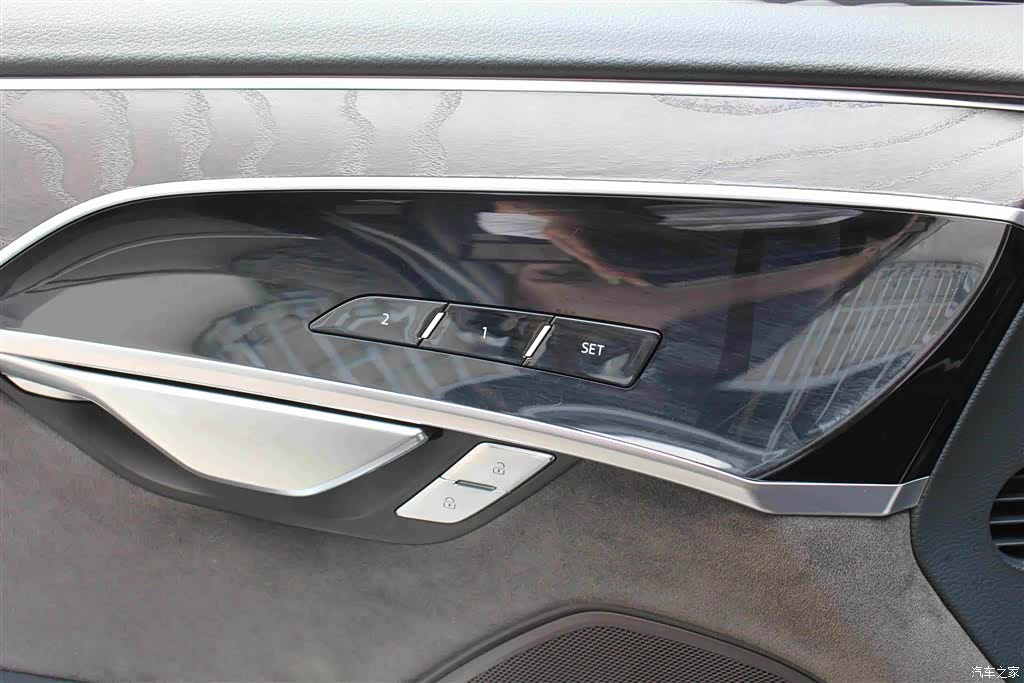 Audi A8L, 2021 12
