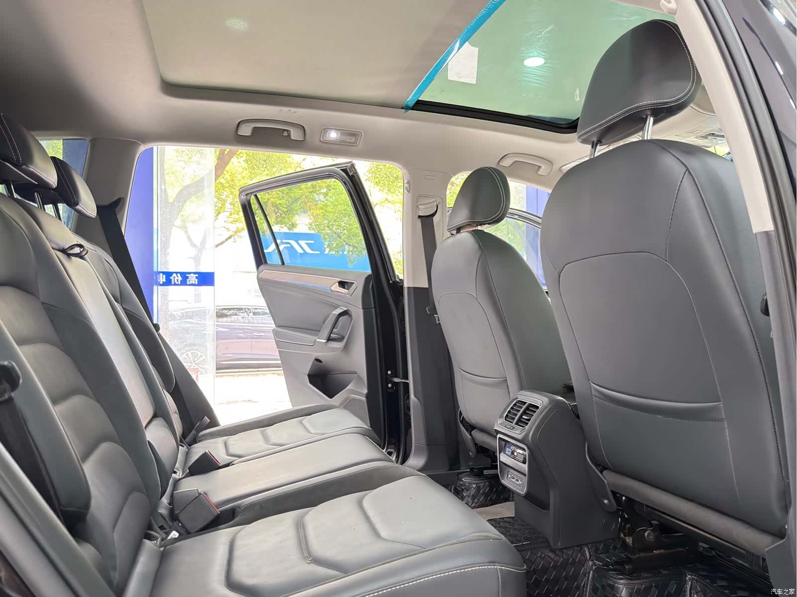 Volkswagen Tiguan L, 2021 14