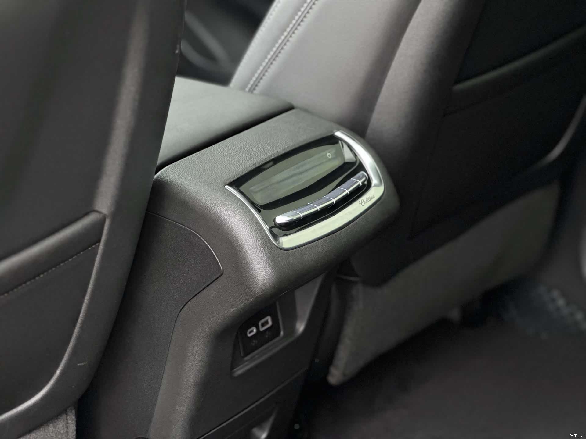 Cadillac XT6, 2021 13
