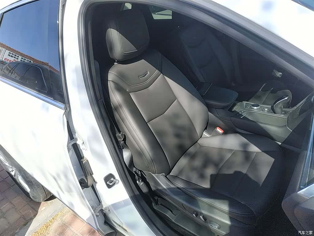 Cadillac XT5, 2022 25