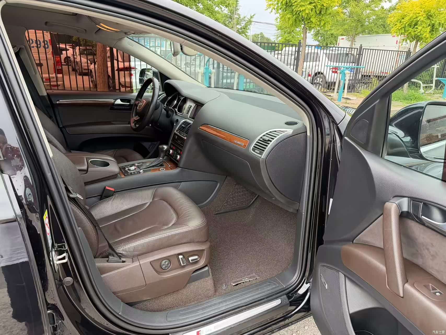 Audi Q7, 2015 12