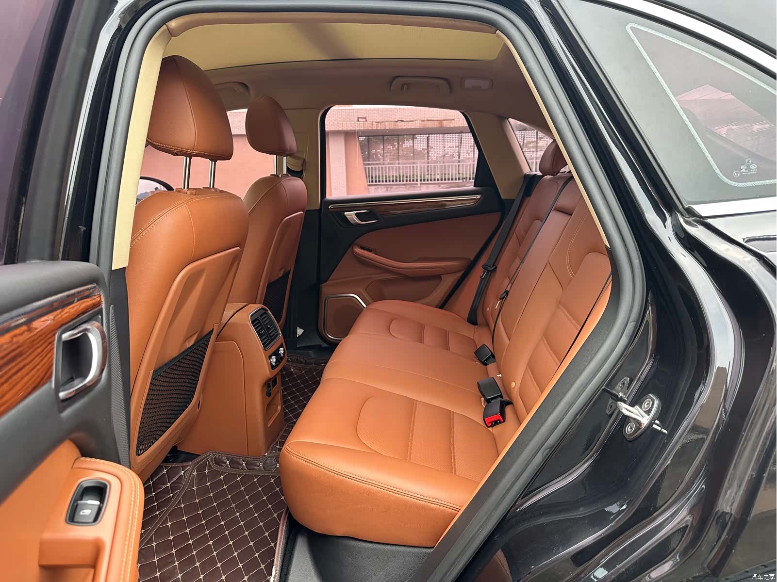 Zotye SR9, 2017 15
