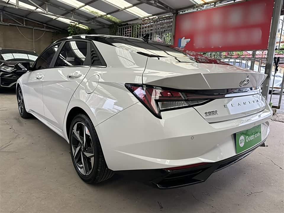 Hyundai Elantra Hyundai Elantra