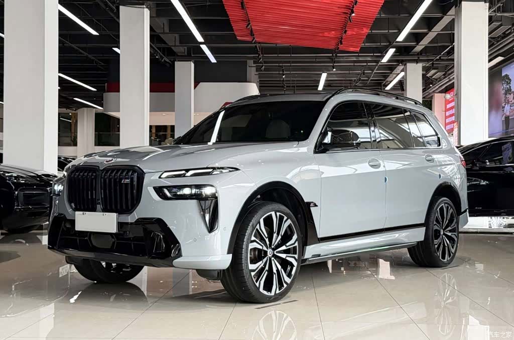 BMW X7, 2023 1