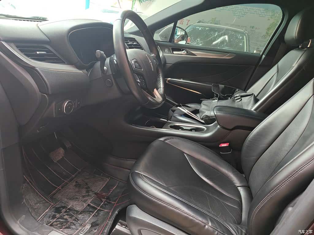 Lincoln MKC, 2019 8