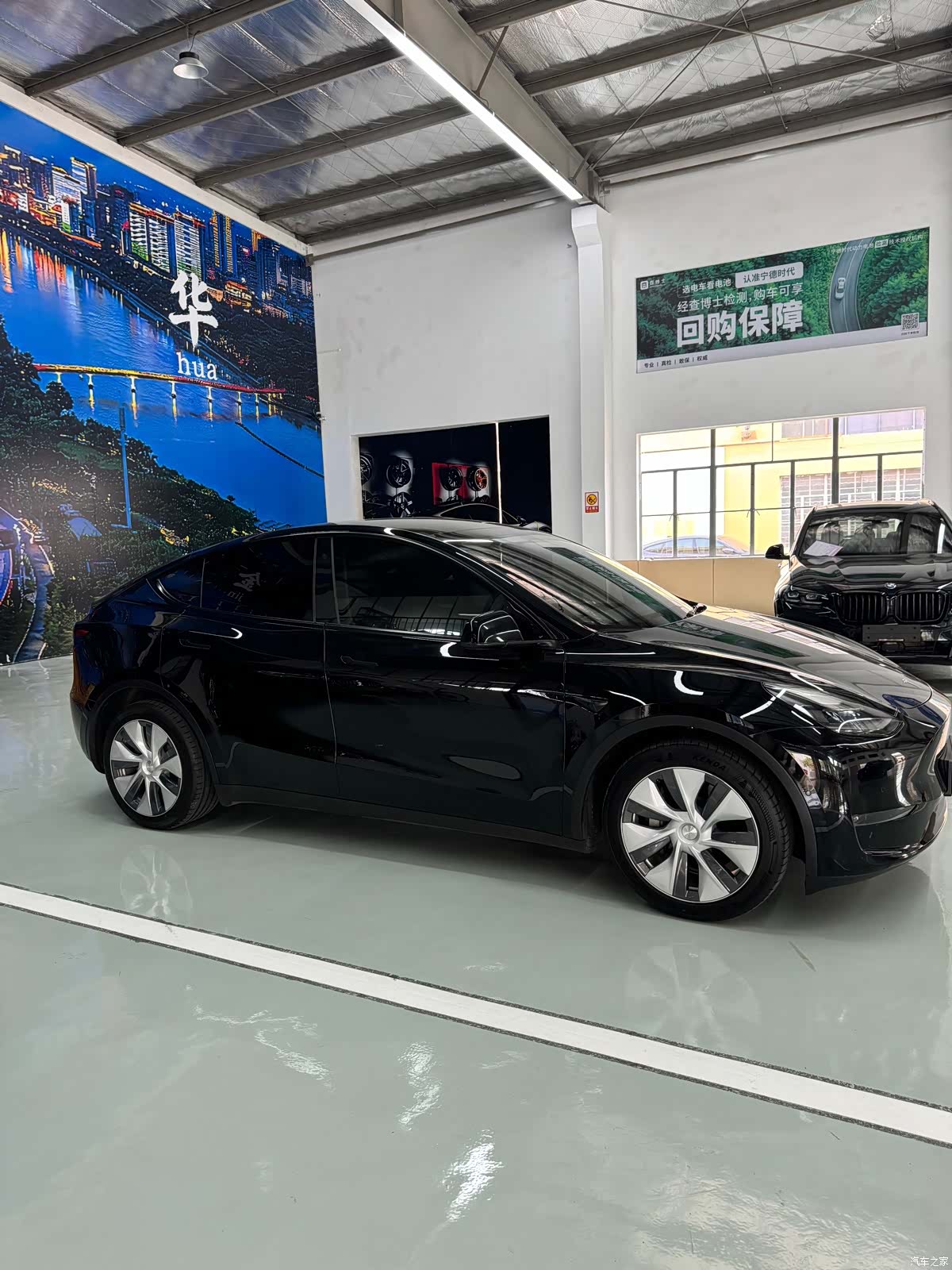 Tesla Model Y, 2022 3
