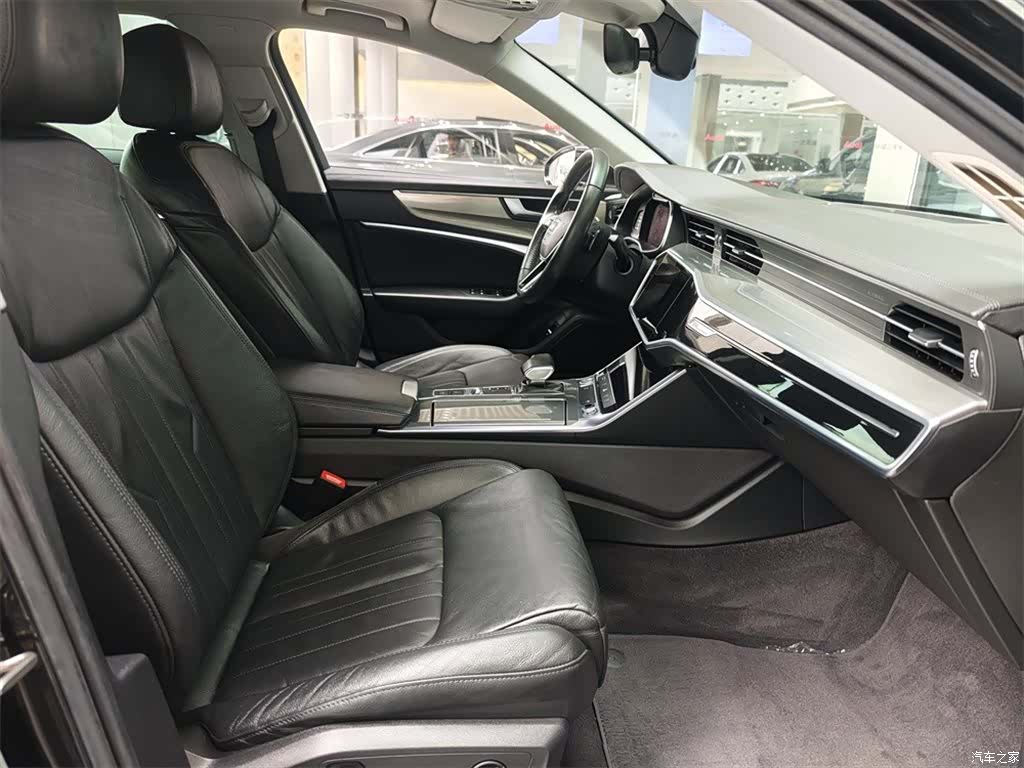 Audi A6L, 2019 11
