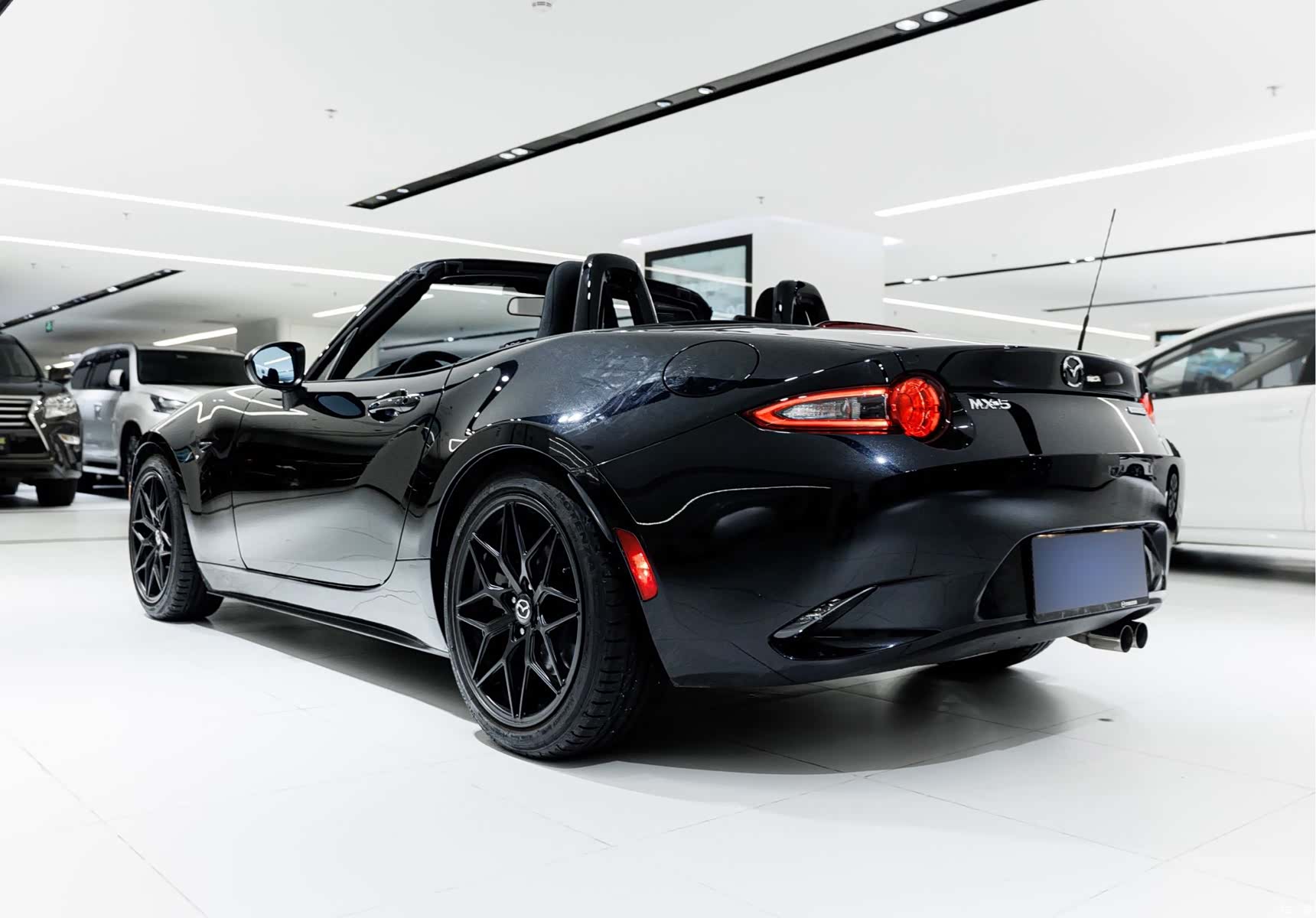 Mazda MX-5, 2023 все фото