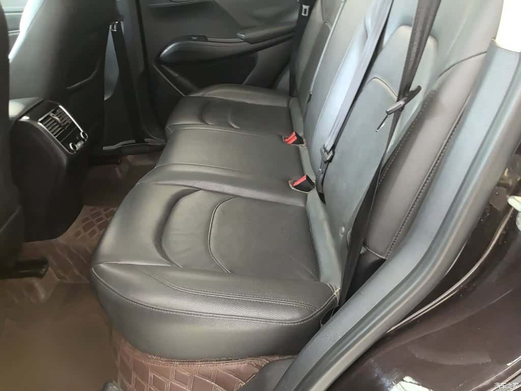 Borgward BX7, 2017 13