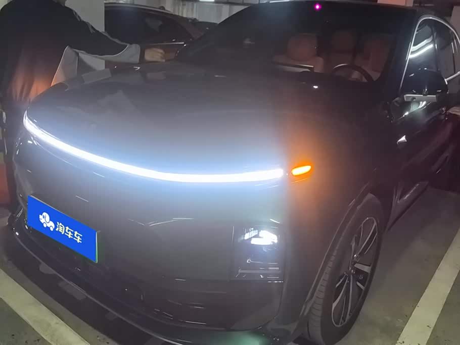 Li Auto L6