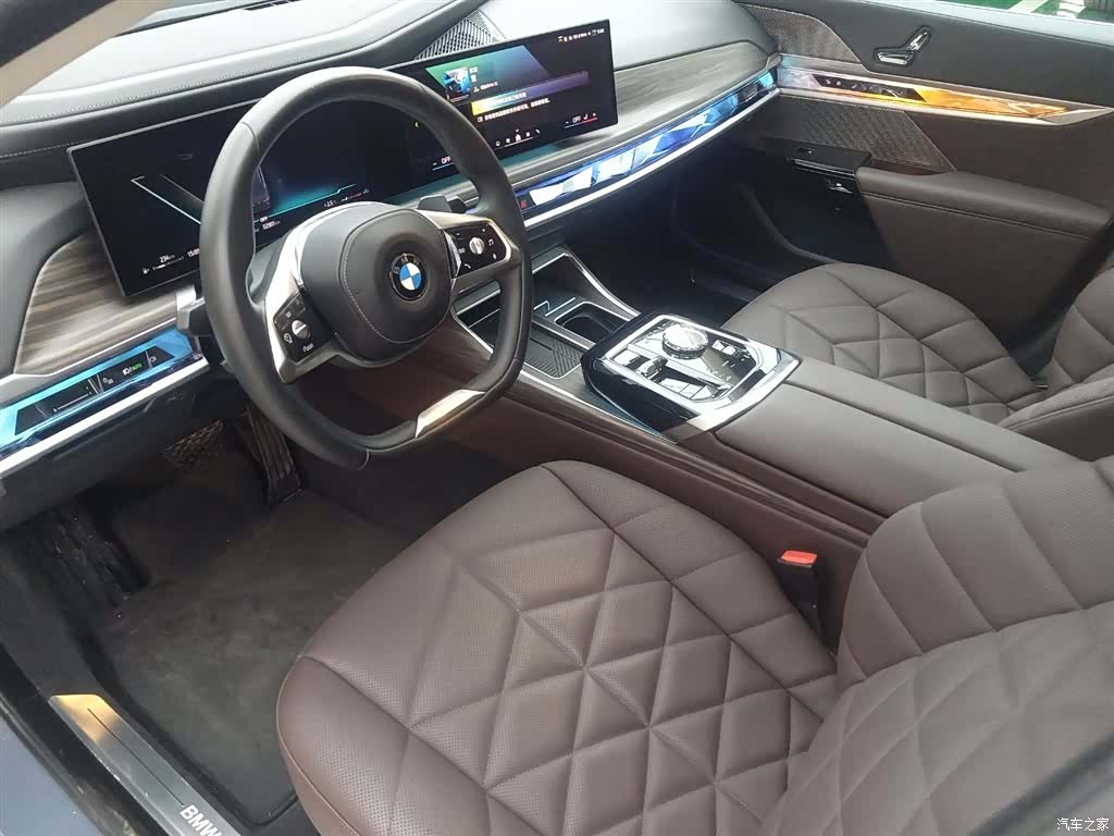BMW 7 Series, 2024 8