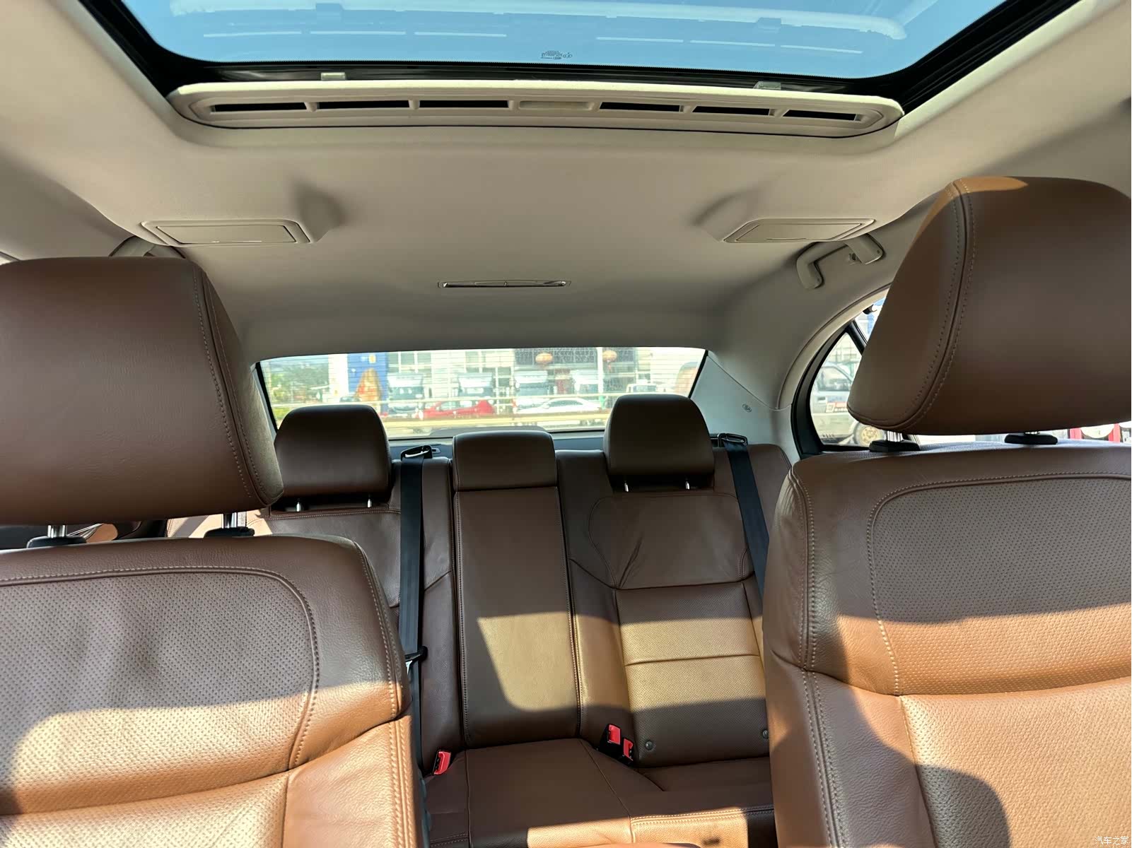 Hongqi H7, 2015 14