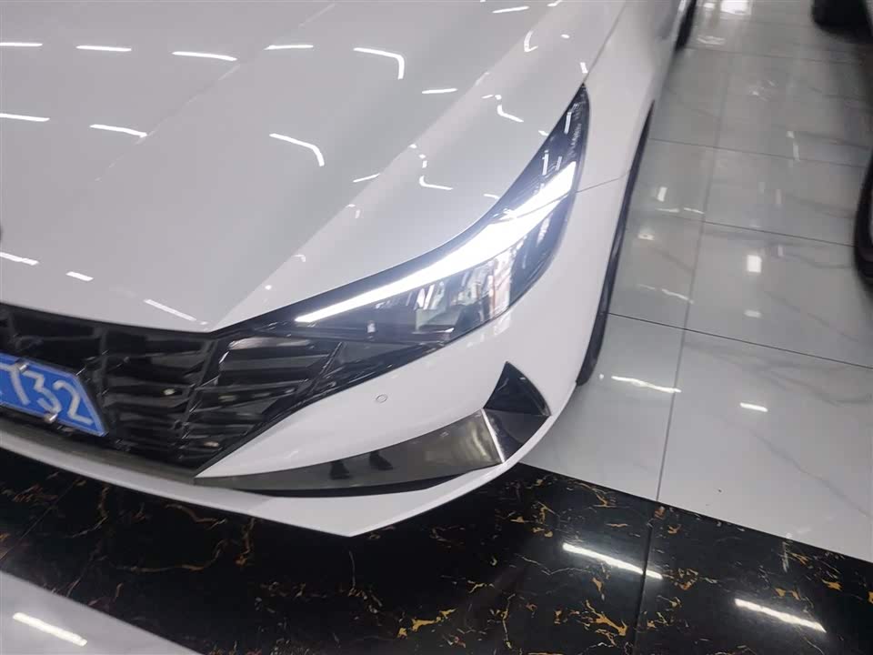 Hyundai Elantra Hyundai Elantra
