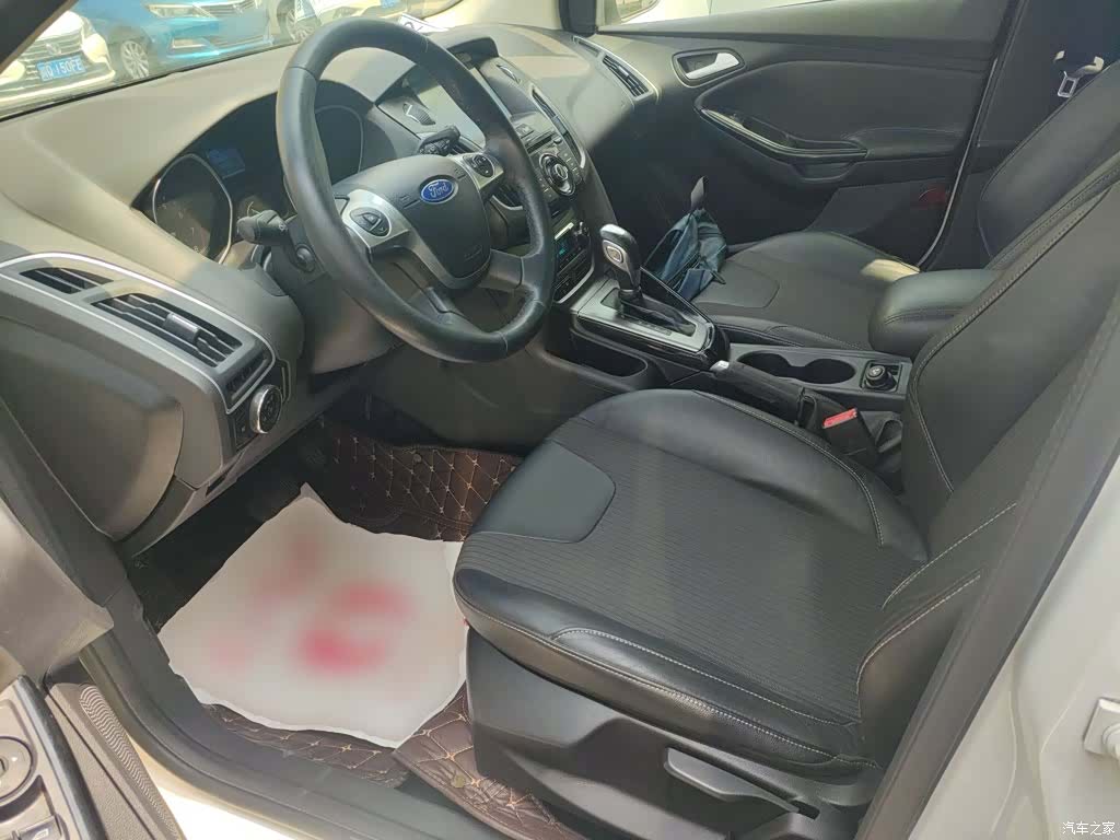 Ford Focus, 2015 11