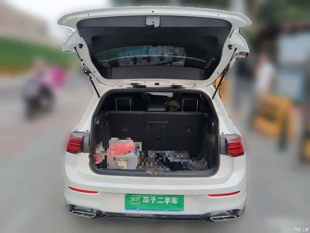 Volkswagen Golf, 2023 10