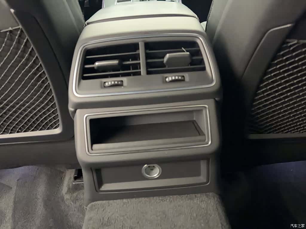 Audi A6L, 2022 15