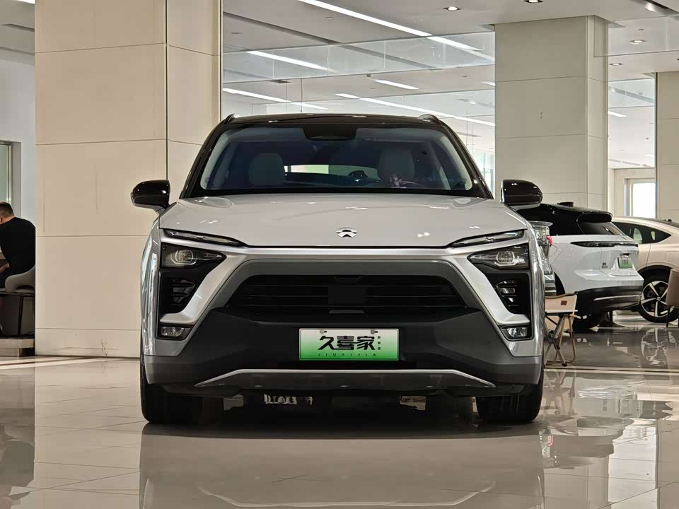 NIO ES8