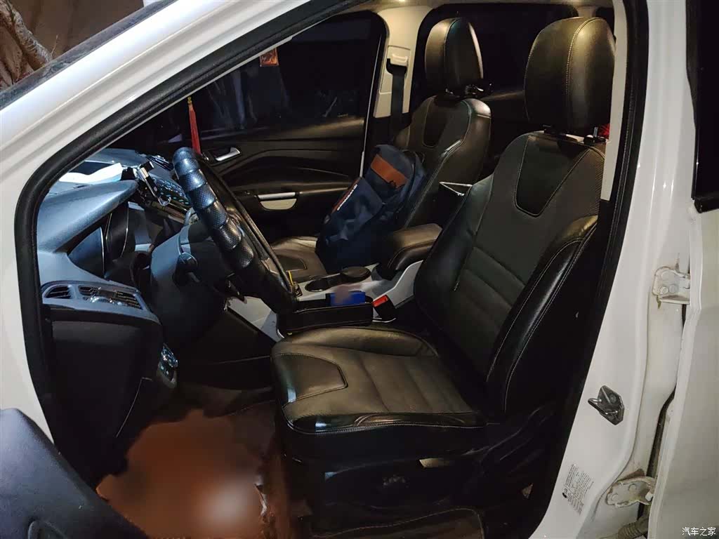 Ford Kuga, 2015 14