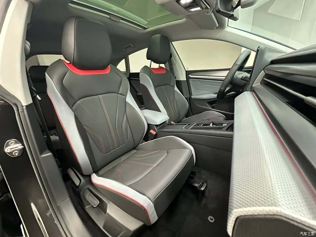Volkswagen Lamando, 2023 14