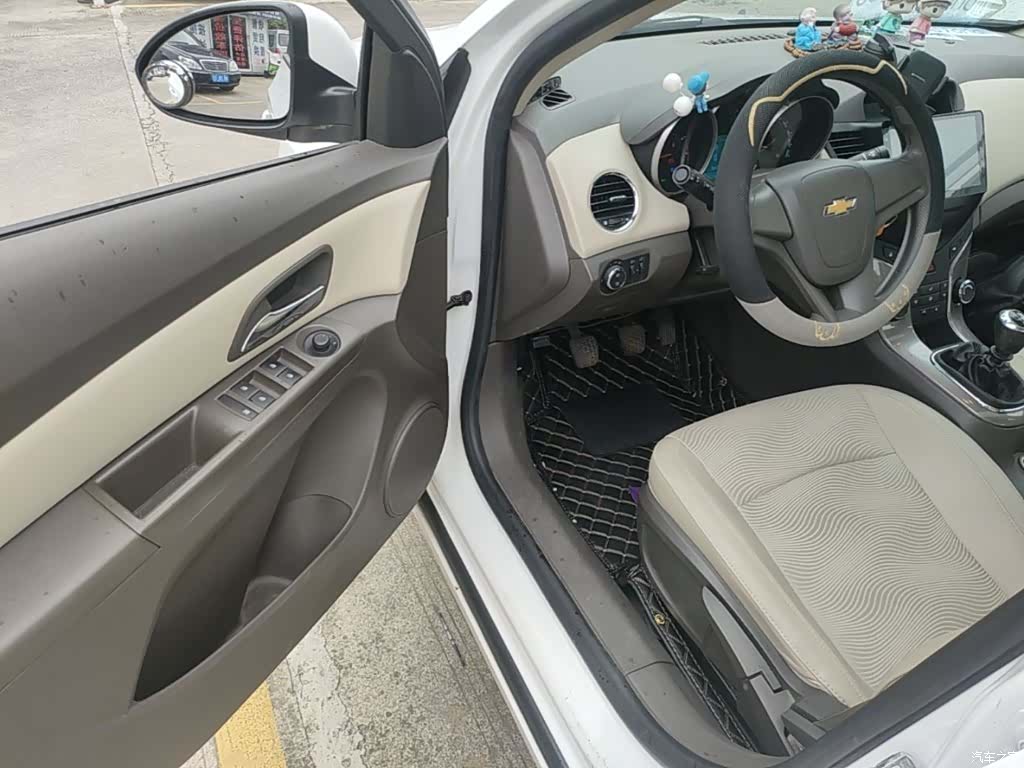 Chevrolet SE, 2016 16