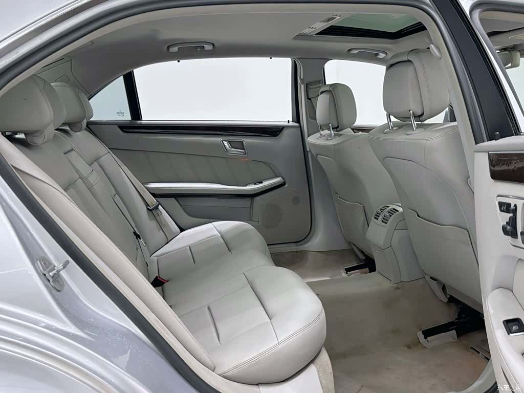Mercedes-Benz E-Class, 2011 9