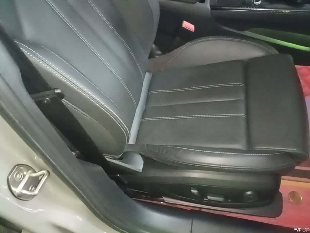 Audi A4L, 2020 25