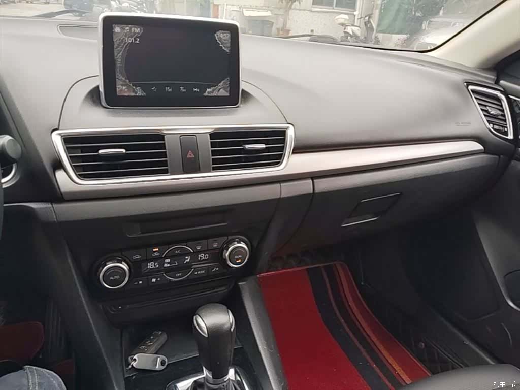 Mazda Mazda3, 2016 10