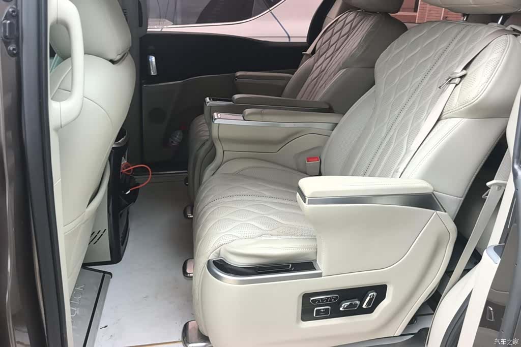 Buick GL8, 2021 11