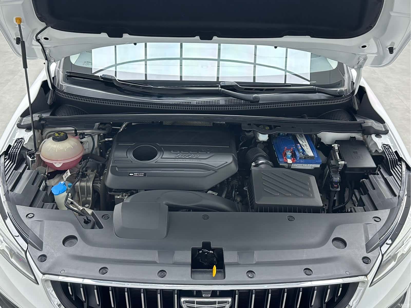 Geely Emgrand, 2022 18