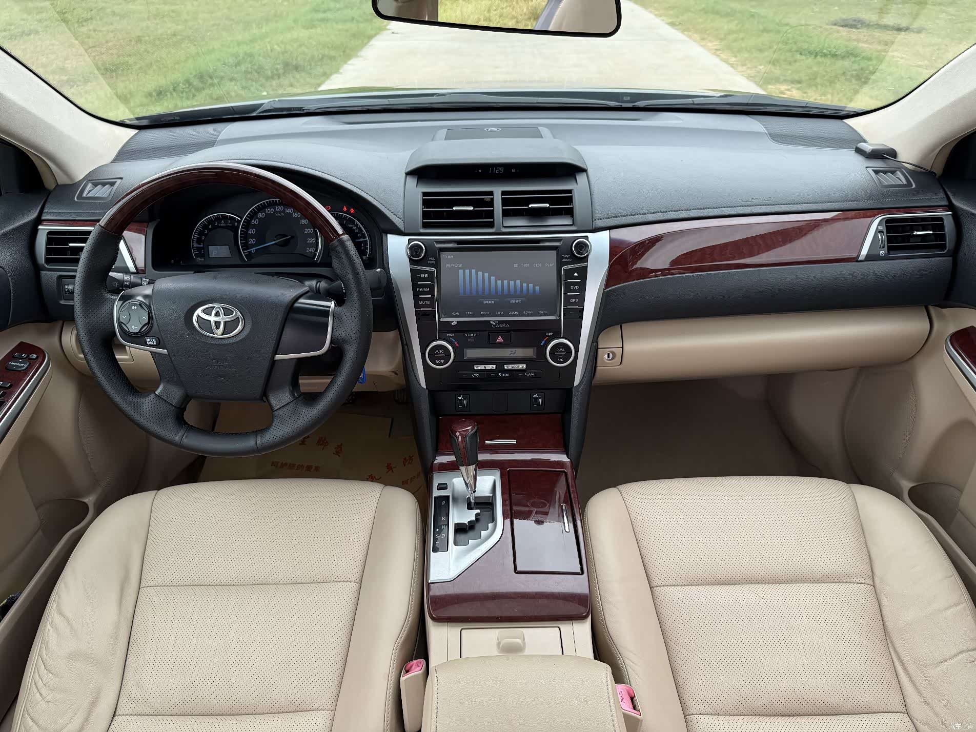 Toyota Camry, 2013 12
