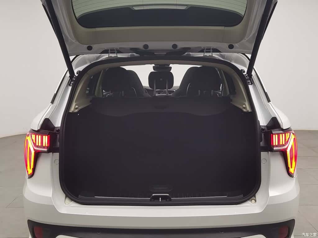 Lynk & Co 01, 2020 16