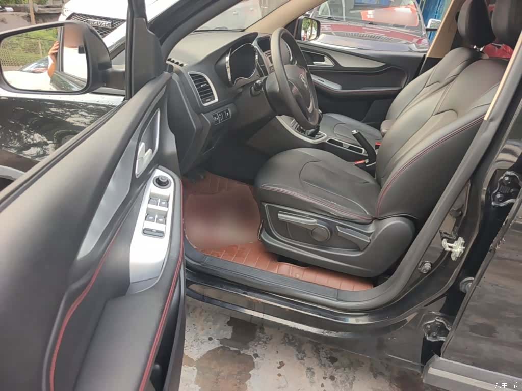 Wuling 560, 2015 16