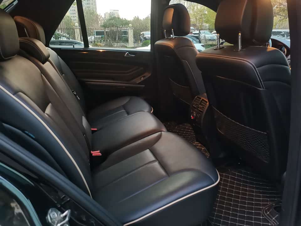 Mercedes-Benz M class