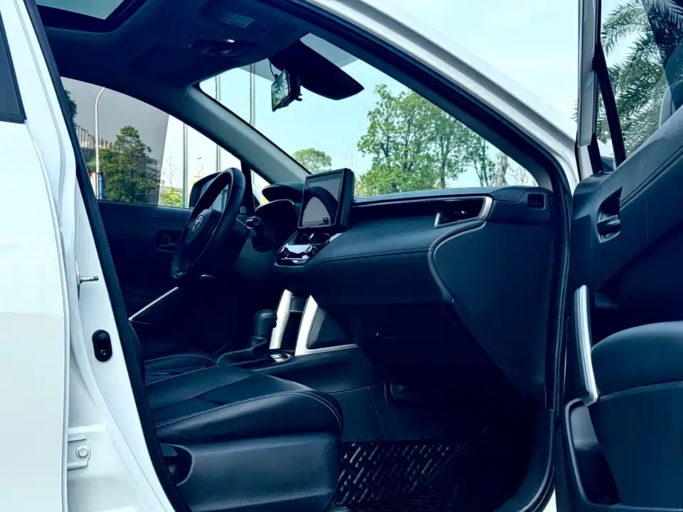 Toyota Corolla Sharp amplifier