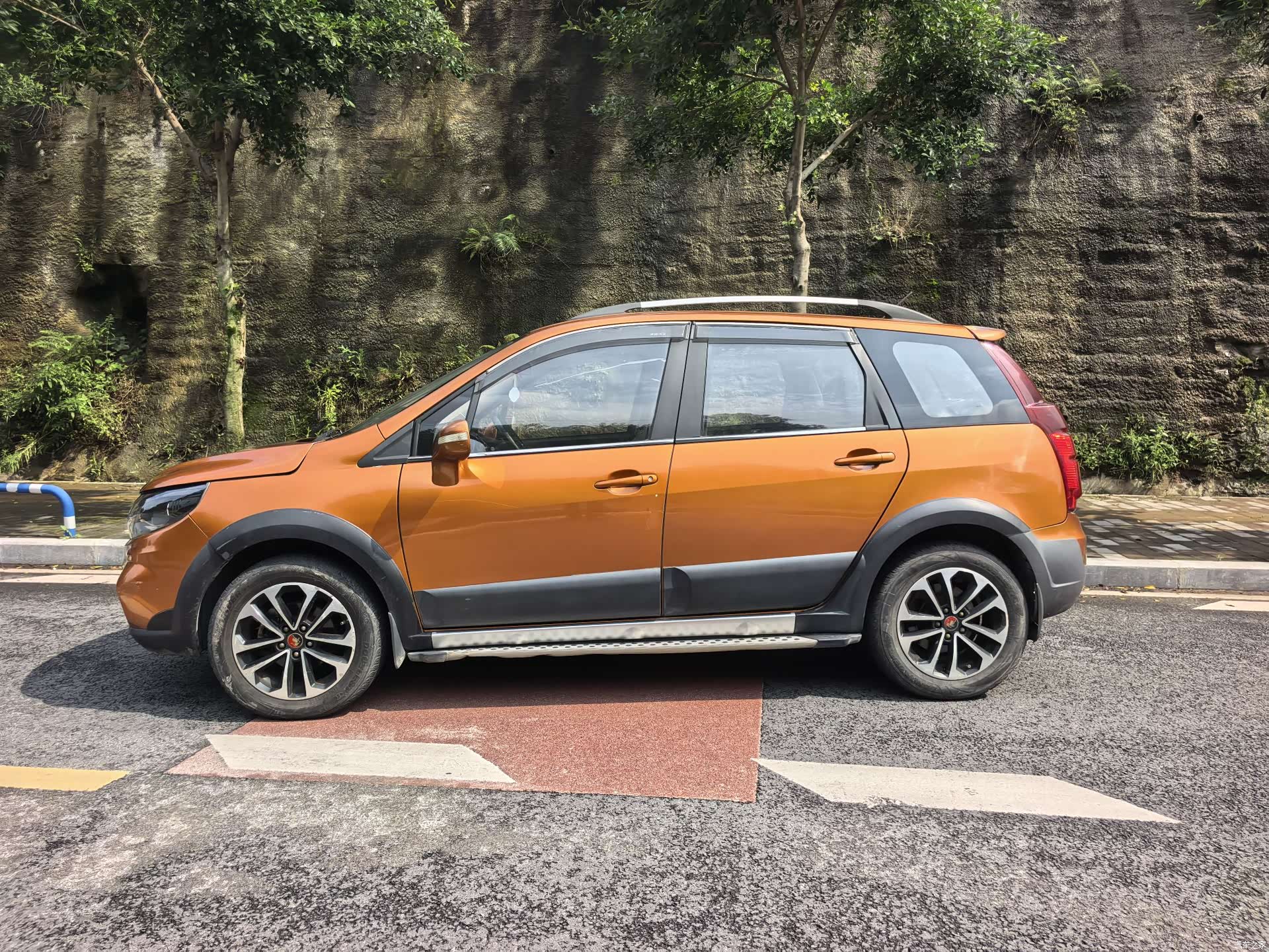 DongFeng X5, 2015 4