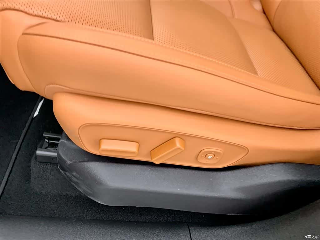 Leapmotor C16, 2025 24