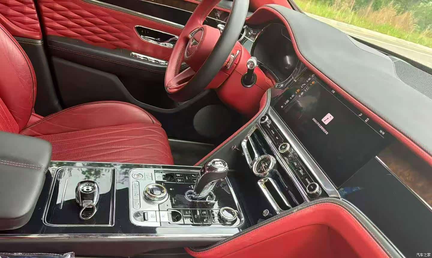 Bentley Flying Spur, 2022 4