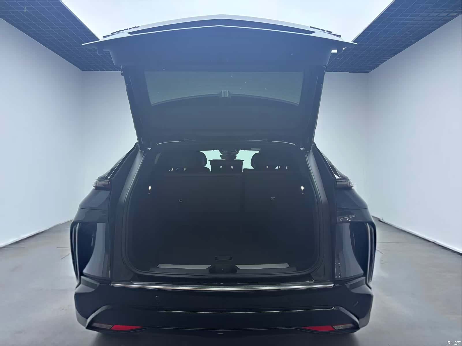Cadillac IQ, 2025 12