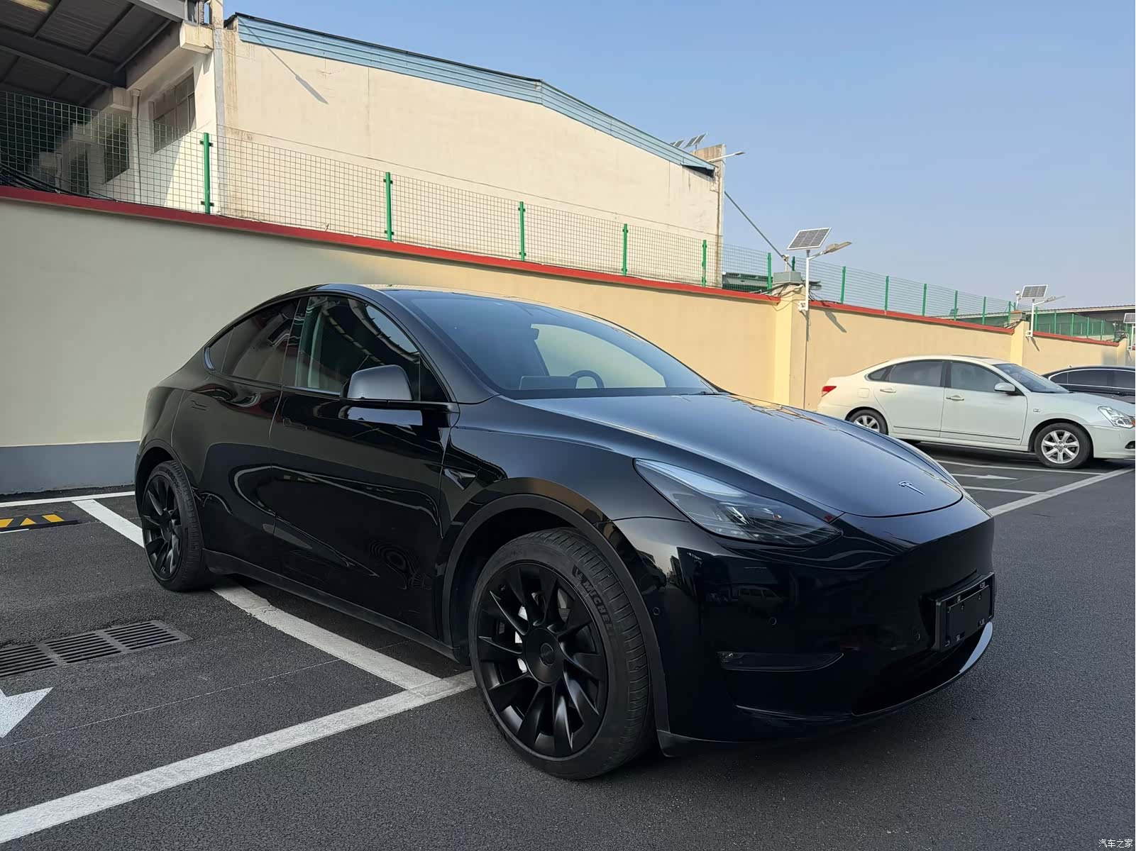 Tesla Model Y, 2021 1