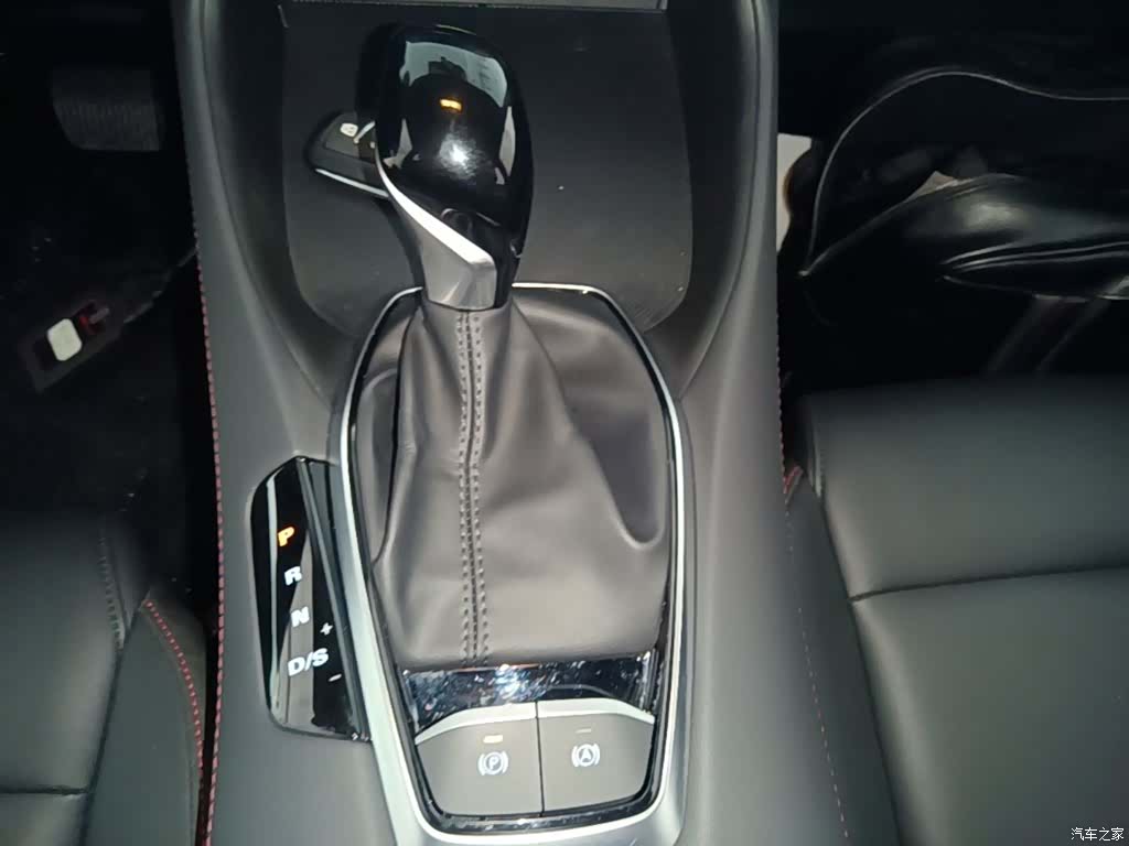 MG MG5, 2024 14