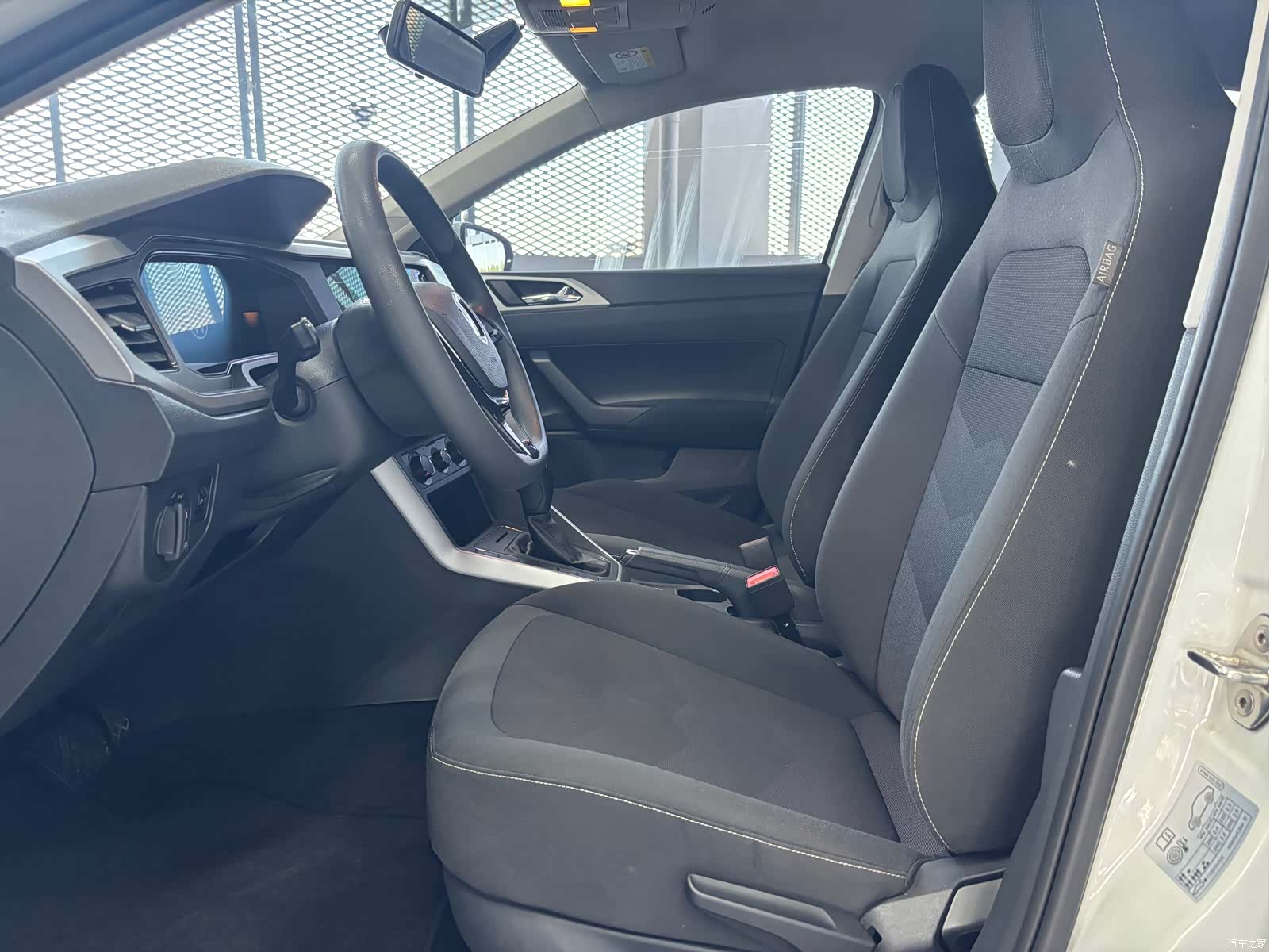 Volkswagen Polo, 2023 10